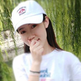李梅 照片