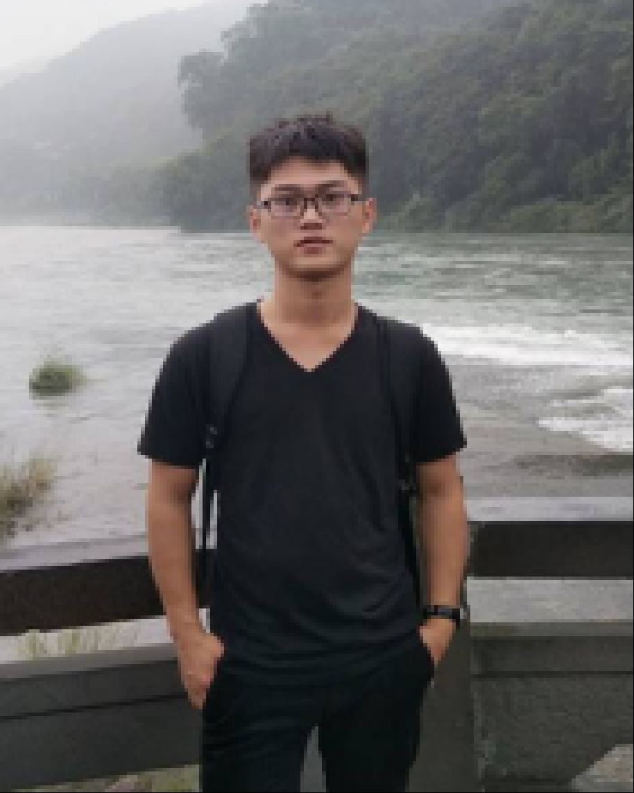 梁珈源 照片
