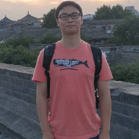 罗辉 照片